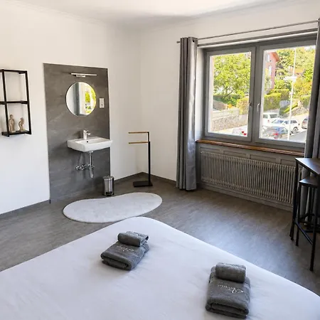Albula Hotel *